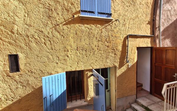 Maison à vendre    2 pièces •  Aups