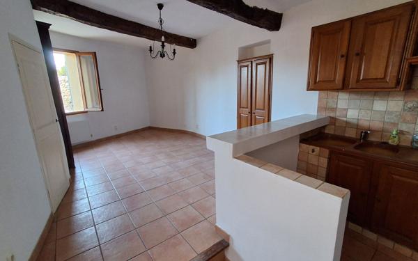 Maison à vendre    2 pièces •  Aups