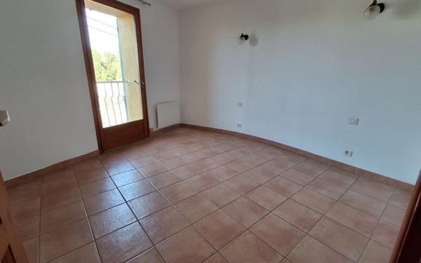 Maison à vendre    2 pièces •  Aups