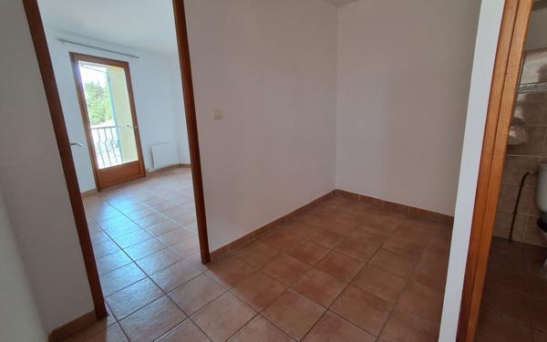 Maison à vendre    2 pièces •  Aups