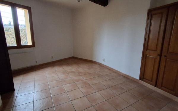 Maison à vendre    2 pièces •  Aups