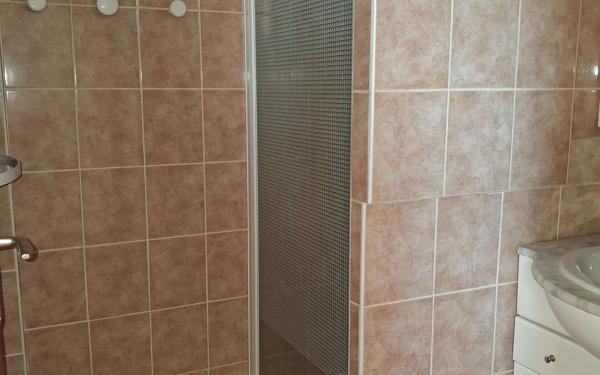 Maison à vendre    2 pièces •  Aups