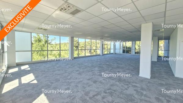BUREAUX RENOVES A LOUER - BRUGES FACE AU LAC
