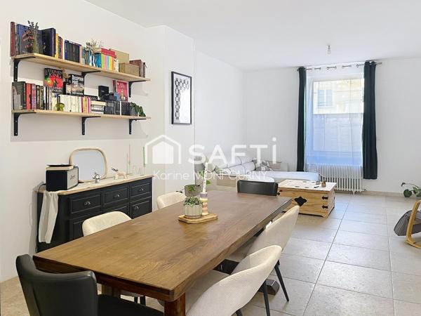 Maison avec courette état impécable