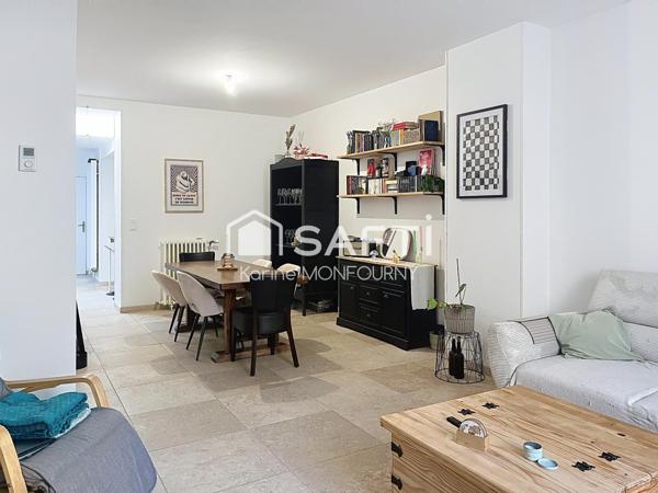 Maison avec courette état impécable