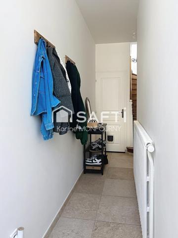 Maison avec courette état impécable