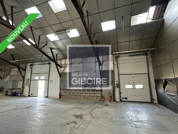 Local d'activites 630 m² à louer CHTEAUBOURG (réf : 35.7139)