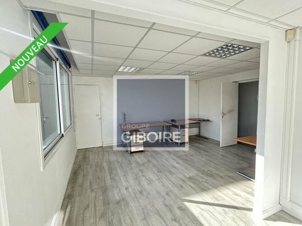 Local d'activites 630 m² à louer CHTEAUBOURG (réf : 35.7139)