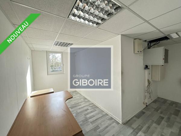 Local d'activites 630 m² à louer CHTEAUBOURG (réf : 35.7139)