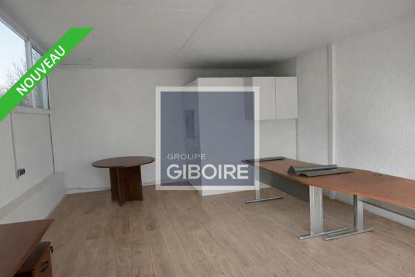 Local d'activites 630 m² à louer CHTEAUBOURG (réf : 35.7139)