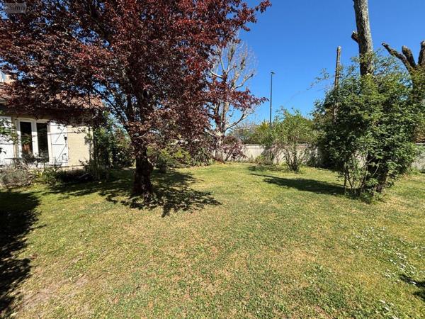 Maison individuelle à vendre à Parempuyre en Gironde (33290), ref : 032/1698   
Proche centre