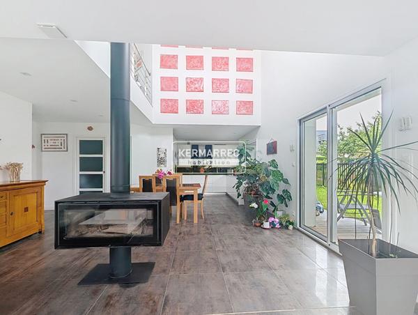 Maison 8 pièces – 241 m² environ à Montgermont (ref : 40614)