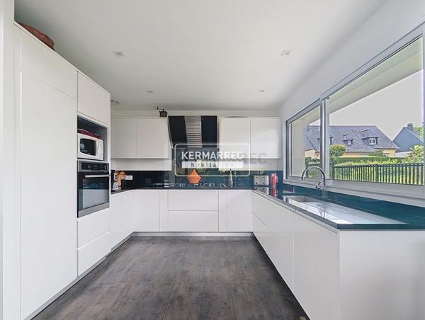 Maison 8 pièces – 241 m² environ à Montgermont (ref : 40614)