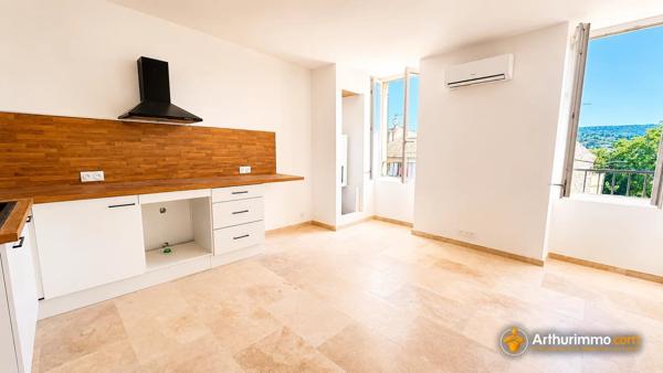 Vente                                                      Appartement
                        
                     2 pièces                      36 m2                     à Pourrières