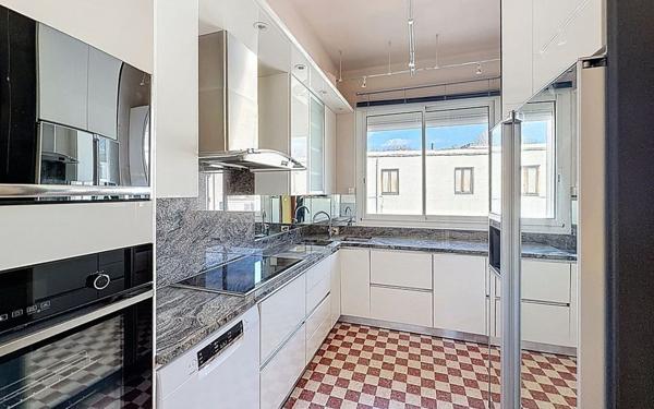 Maison à vendre    7 pièces • 225 m2 Lunel