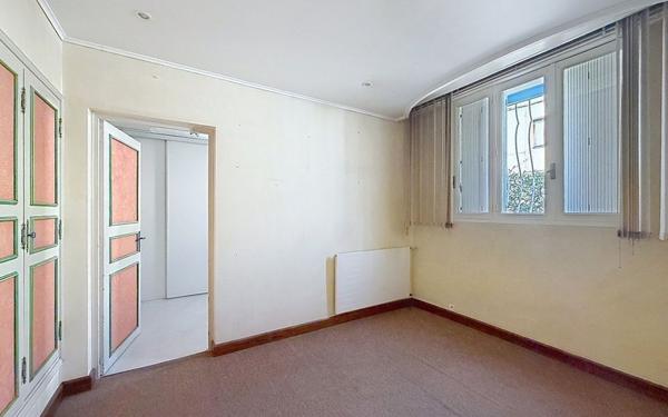 Maison à vendre    7 pièces • 225 m2 Lunel