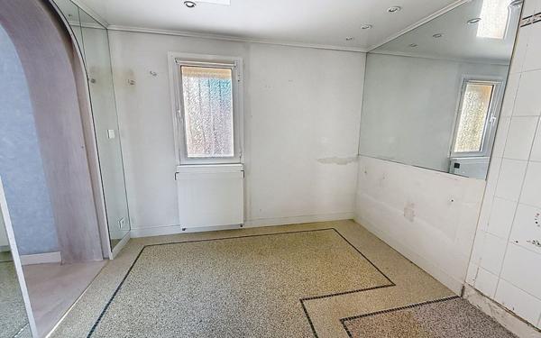 Maison à vendre    7 pièces • 225 m2 Lunel