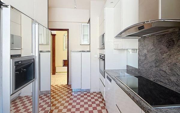 Maison à vendre    7 pièces • 225 m2 Lunel