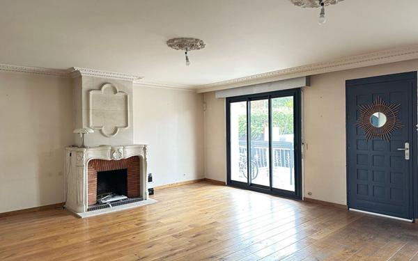 Maison à vendre    8 pièces •  Fresnes