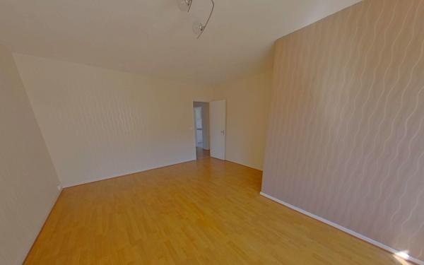 Appartement à louer    3 pièces • 82,40 m2 Ay