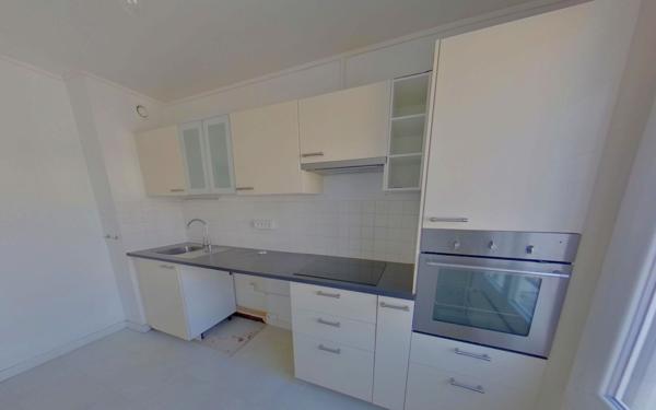 Appartement à louer    3 pièces • 82,40 m2 Ay