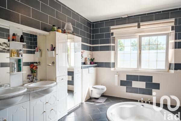 Maison à vendre 9 pièces 246 m² Talange