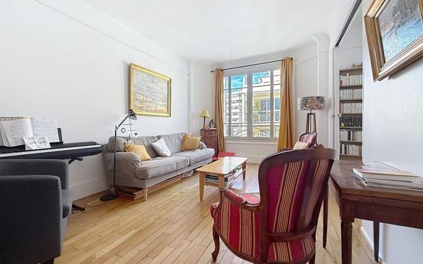 Appartement à vendre    3 pièces • 66,07 m2 Paris 13