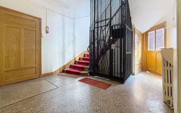 Appartement à vendre    3 pièces • 66,07 m2 Paris 13