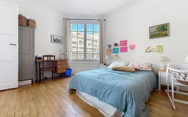 Appartement à vendre    3 pièces • 66,07 m2 Paris 13