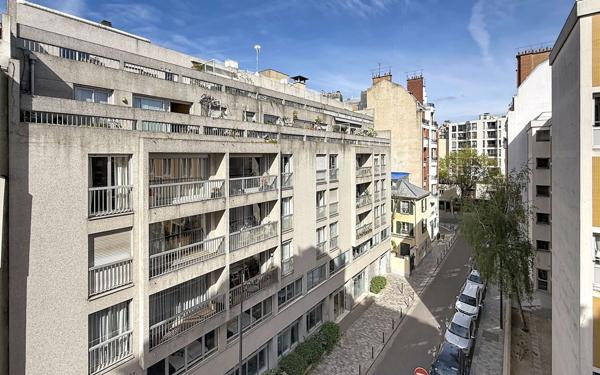 Appartement à vendre    3 pièces • 66,07 m2 Paris 13