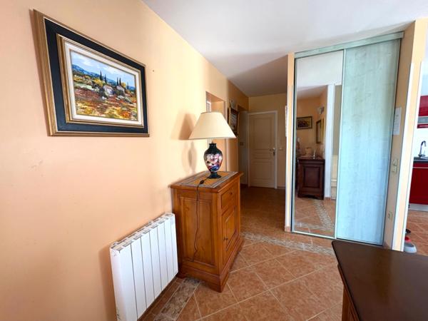 MAISON CONTEMPORAINE 4 PIECES AVEC SPA ET DEPENDANCES