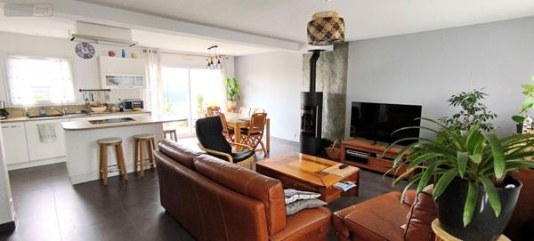 Maison individuelle à vendre à Guilers dans le Finistère (29820), ref : VENT29149-140 Proche bourg