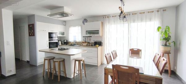 Maison individuelle à vendre à Guilers dans le Finistère (29820), ref : VENT29149-140 Proche bourg