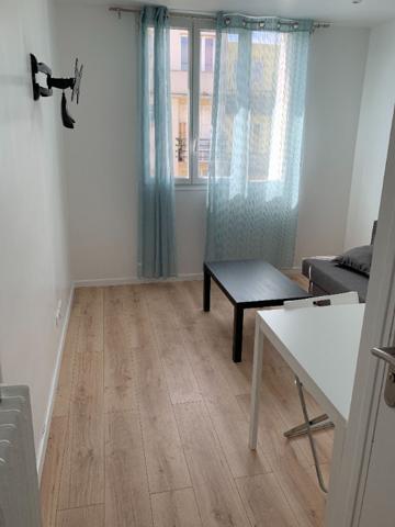 Appartement Aubervilliers 1 pièce(s) 16.61 m2