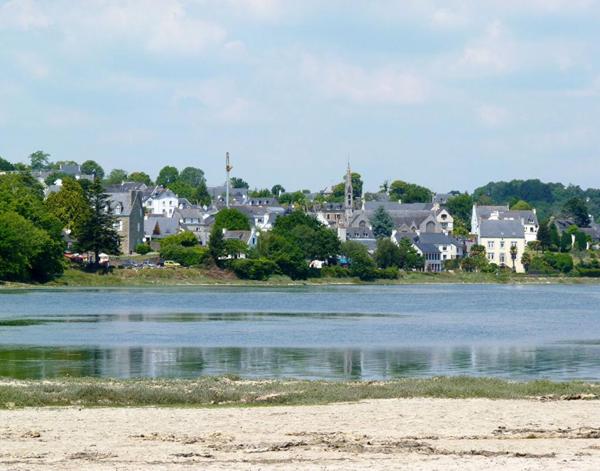 Maison rénovée 130 m² + 46 m² de dépendances, 4 chambres, Jardin, Garage & atelier