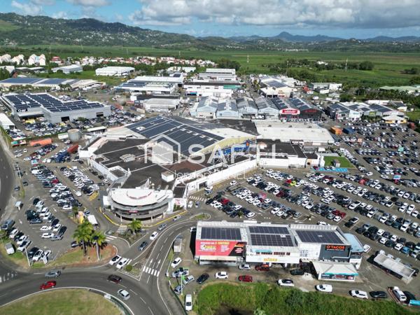 Zone leader Martinique, emplacement commercial majeur 741M2