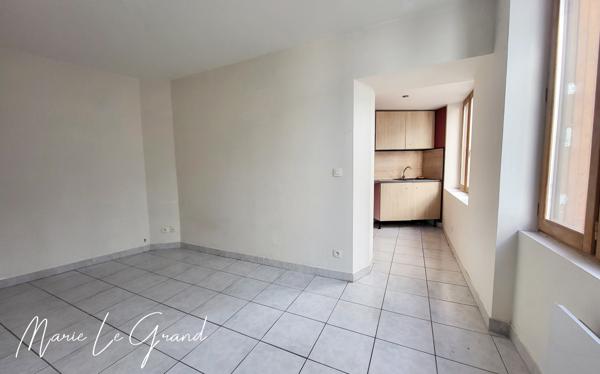 Immeuble
        
        - 164 m² Exclusivité 260 000 € *