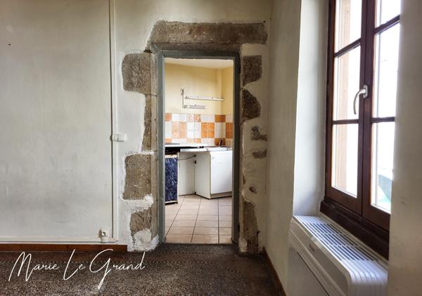 Immeuble
        
        - 164 m² Exclusivité 260 000 € *