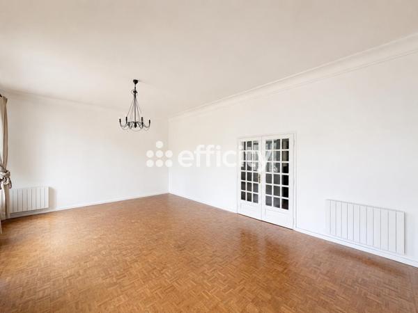 Appartement
         5 pièces
        - 126 m² 400 000 € *