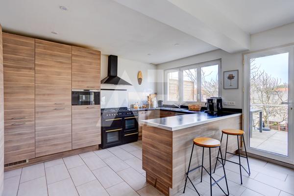 Chaville - Ursine - Belle maison familiale de 8 pièces €1 290 000 ** - Référence 676-C