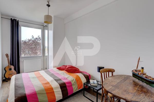 Chaville - Ursine - Belle maison familiale de 8 pièces €1 290 000 ** - Référence 676-C