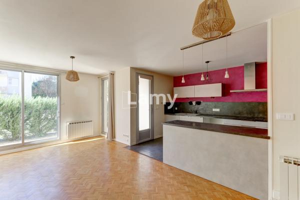 Appartement t3 75m² avec terrasse 30 m² en résidence sécurisée