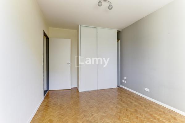 Appartement t3 75m² avec terrasse 30 m² en résidence sécurisée