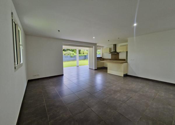 Lamentin (97129) À vendre: villa récente au Lamentin - Idéale pour amoureux de la nature