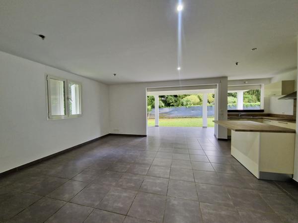 Lamentin (97129) À vendre: villa récente au Lamentin - Idéale pour amoureux de la nature