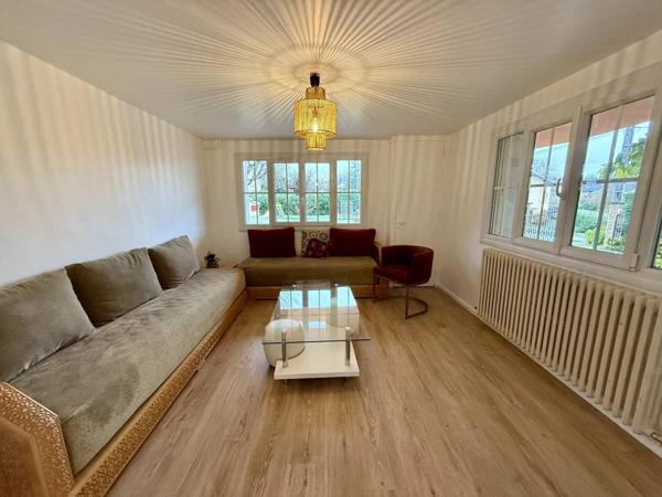 Maison T12 contemporaine de 265 m² sur parcelle de 1600 m² avec T3 indépendant