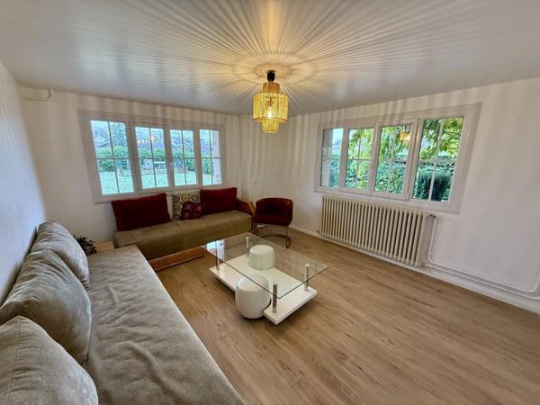 Maison T12 contemporaine de 265 m² sur parcelle de 1600 m² avec T3 indépendant