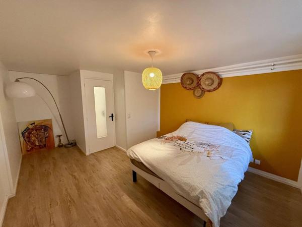 Maison T12 contemporaine de 265 m² sur parcelle de 1600 m² avec T3 indépendant