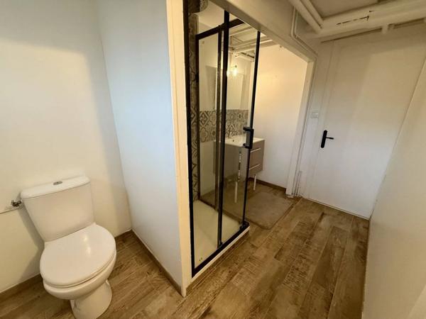 Maison T12 contemporaine de 265 m² sur parcelle de 1600 m² avec T3 indépendant