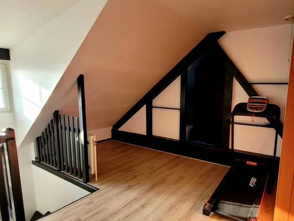 Maison T12 contemporaine de 265 m² sur parcelle de 1600 m² avec T3 indépendant